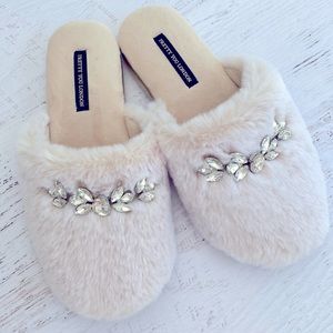Pretty You London Dido Jeweled Slippers Size Small